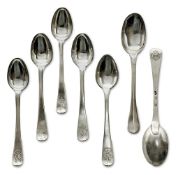 25 Tee- und vier Kaffeelöffel. Silber.
