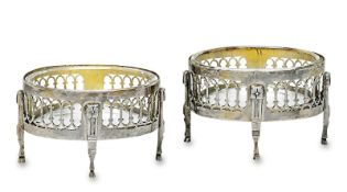 Ein Paar Gewürzschälchen. Augsburg, Johann Anton Dressel (Meister 1784 - nach 1815) | Silber, inn...