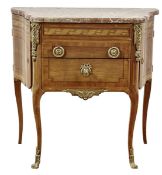 Kleine Kommode Im Louis-XV.-Stil