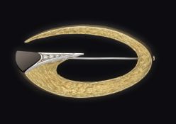Elliptical bicolour brooch, Late 20th century