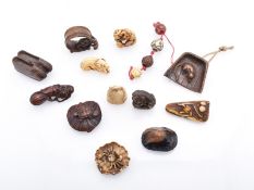 Kleine Sammlung von 13 Netsuke, Japan