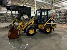 CAT 906 Compact Wheel Loader, PIN CAT00906J6ZS02402, Year 2002
