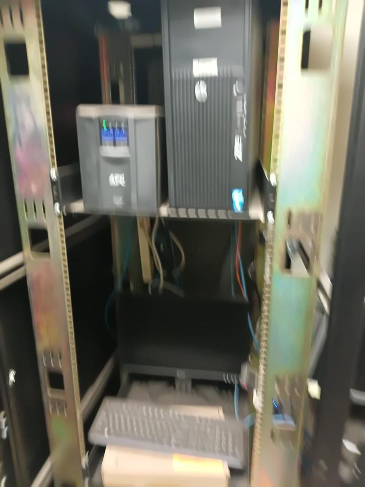 Industrial server rack with HP Z420 workstation and APC Smart-UPS - Image 2 of 3