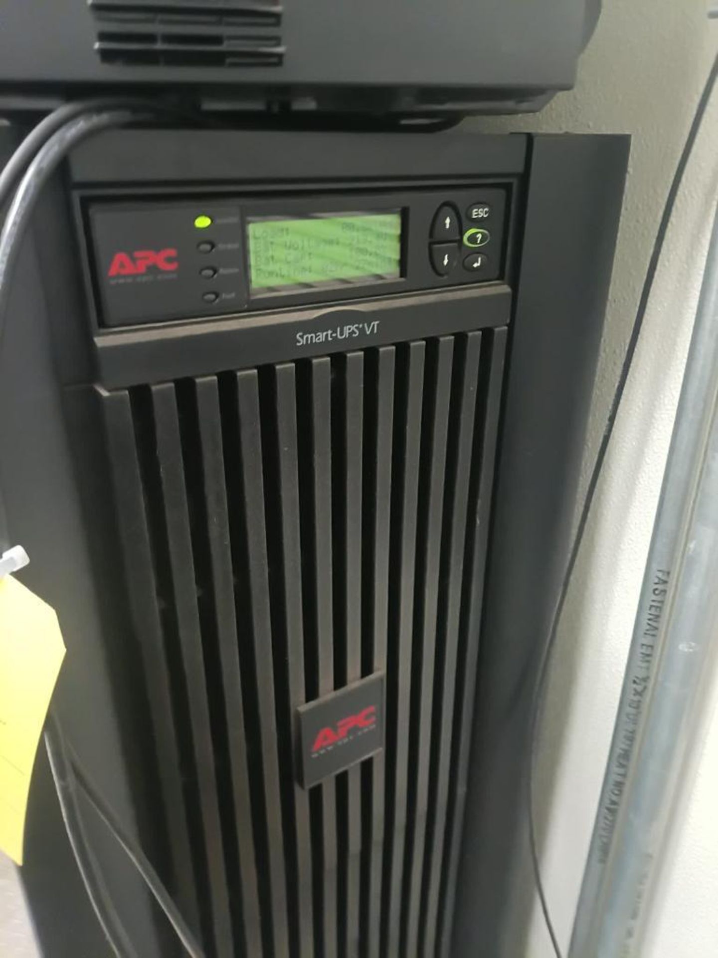 APC Smart UPS VT battery backup system model SUVTP10KF1B2S serial SUVTPF10KB4F - Image 2 of 3