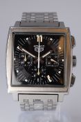 TAG HEUER. "Monaco". Chronograph. Herrenarmbanduhr. Um 2000.