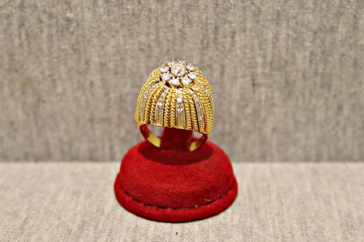 19. Schätze Schätzen Auktion | Schmuck | Gemälde & Kunst | Silber | Münzen | Medaillen & Orden | Uhren | Varia