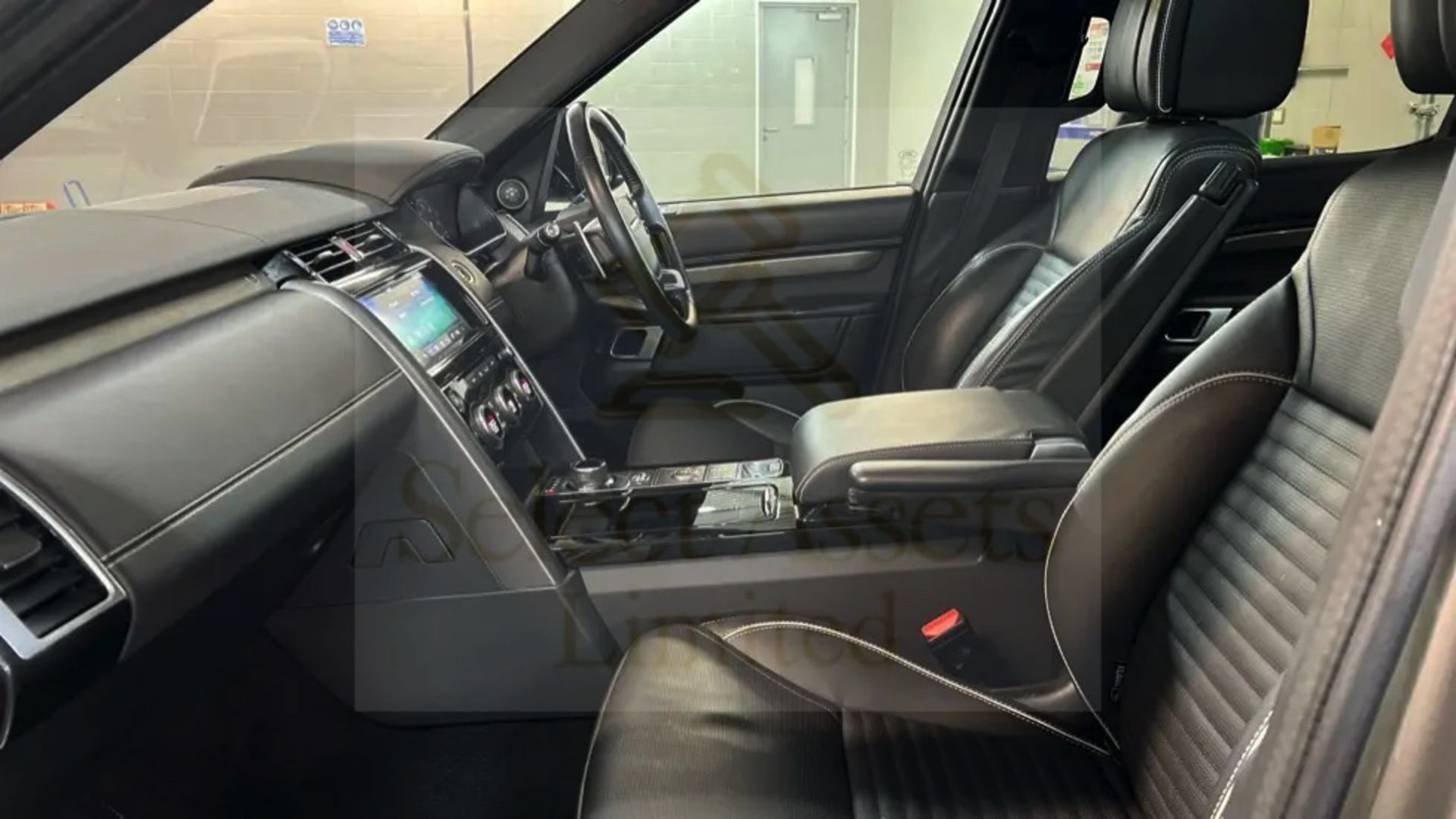 "RESERVE MET" Land Rover Discovery HSE Luxury Diesel Automatic - 7 Seater - 18 Reg - Only 84k Miles - Image 8 of 11