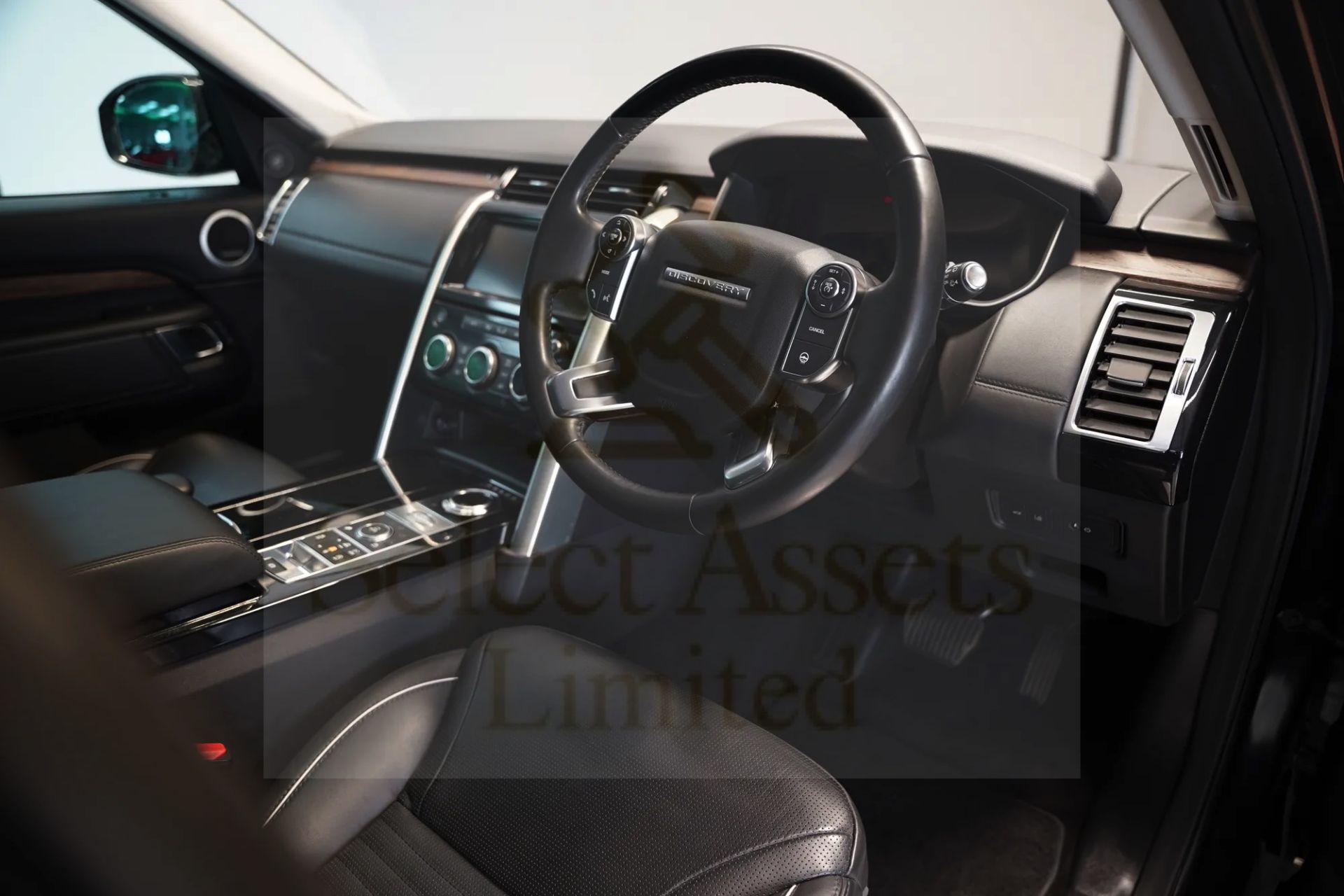 "RESERVE MET" Land Rover Discovery HSE Luxury Diesel Automatic - 7 Seater - 18 Reg - Only 84k Miles - Image 10 of 11