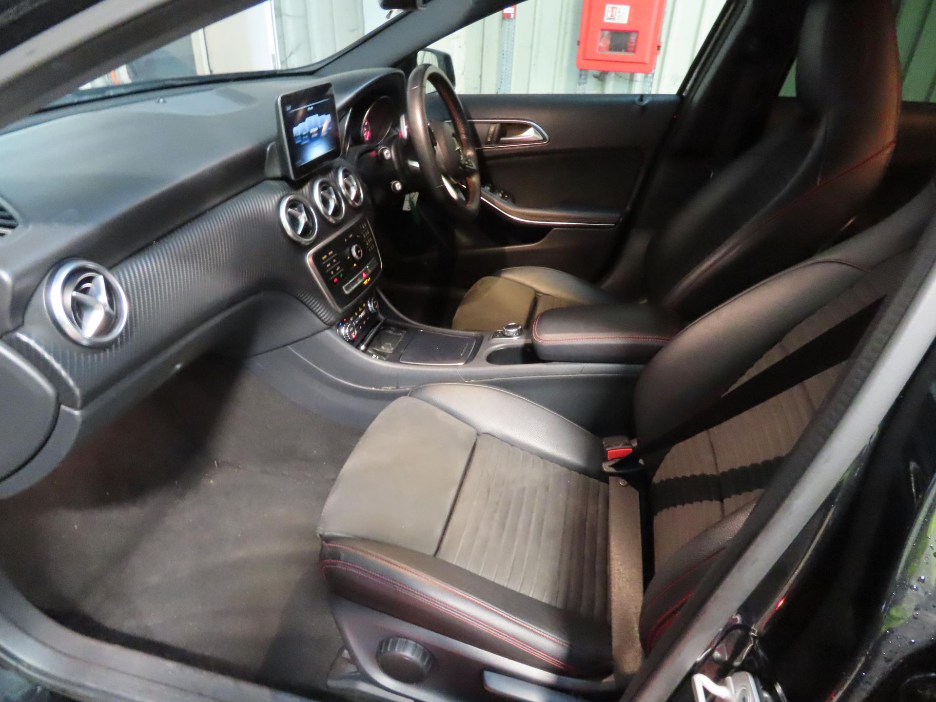 Mercedes-Benz A180 *AMG-Line Edition* 7G-DCT Automatic - 2018 Model - Only 76k Miles - Euro 6! - Image 8 of 12