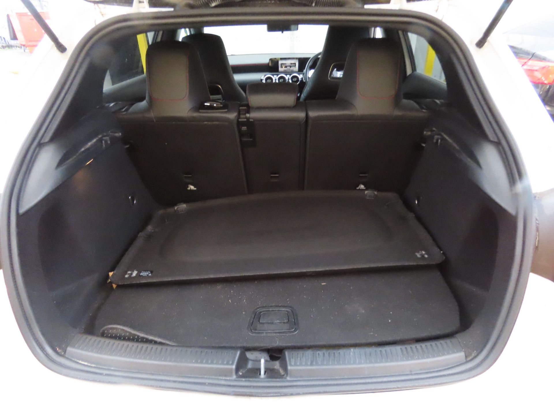 Mercedes-Benz A200 *AMG Line Edition* 7G-DTC Auto (2021 Model) 45k Miles Only - Air Con - Huge Spec - Image 11 of 12