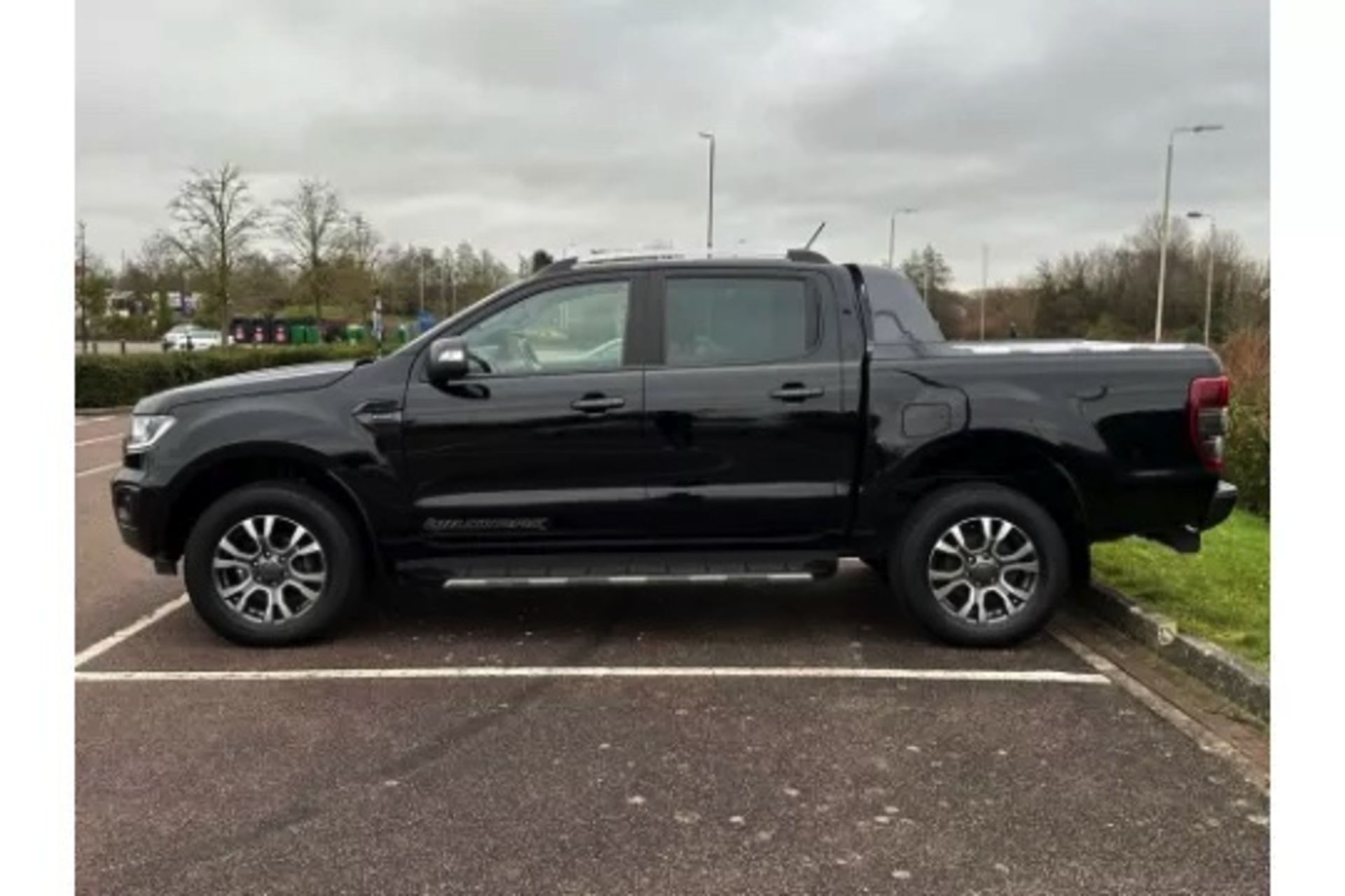 Ford Ranger *Wildtrak Double Cab Pick Up* Automatic- 2021 Model - Only 99k Miles - Ulez Compliant - Image 2 of 9