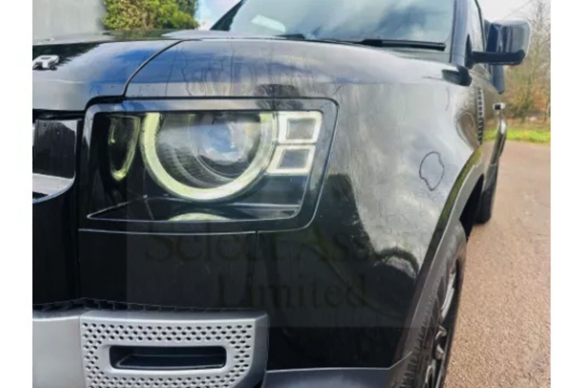 Land Rover Defender 110 3.0d AWD Mhev Automatic - All New 2025 Reg -1 Owner -Only 5k Miles -Pan Roof - Image 8 of 39