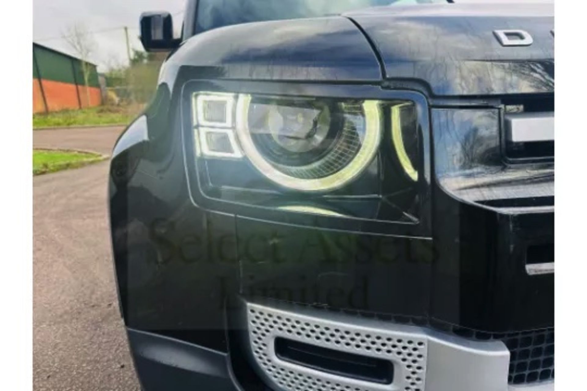 Land Rover Defender 110 3.0d AWD Mhev Automatic - All New 2025 Reg -1 Owner -Only 5k Miles -Pan Roof - Image 4 of 39