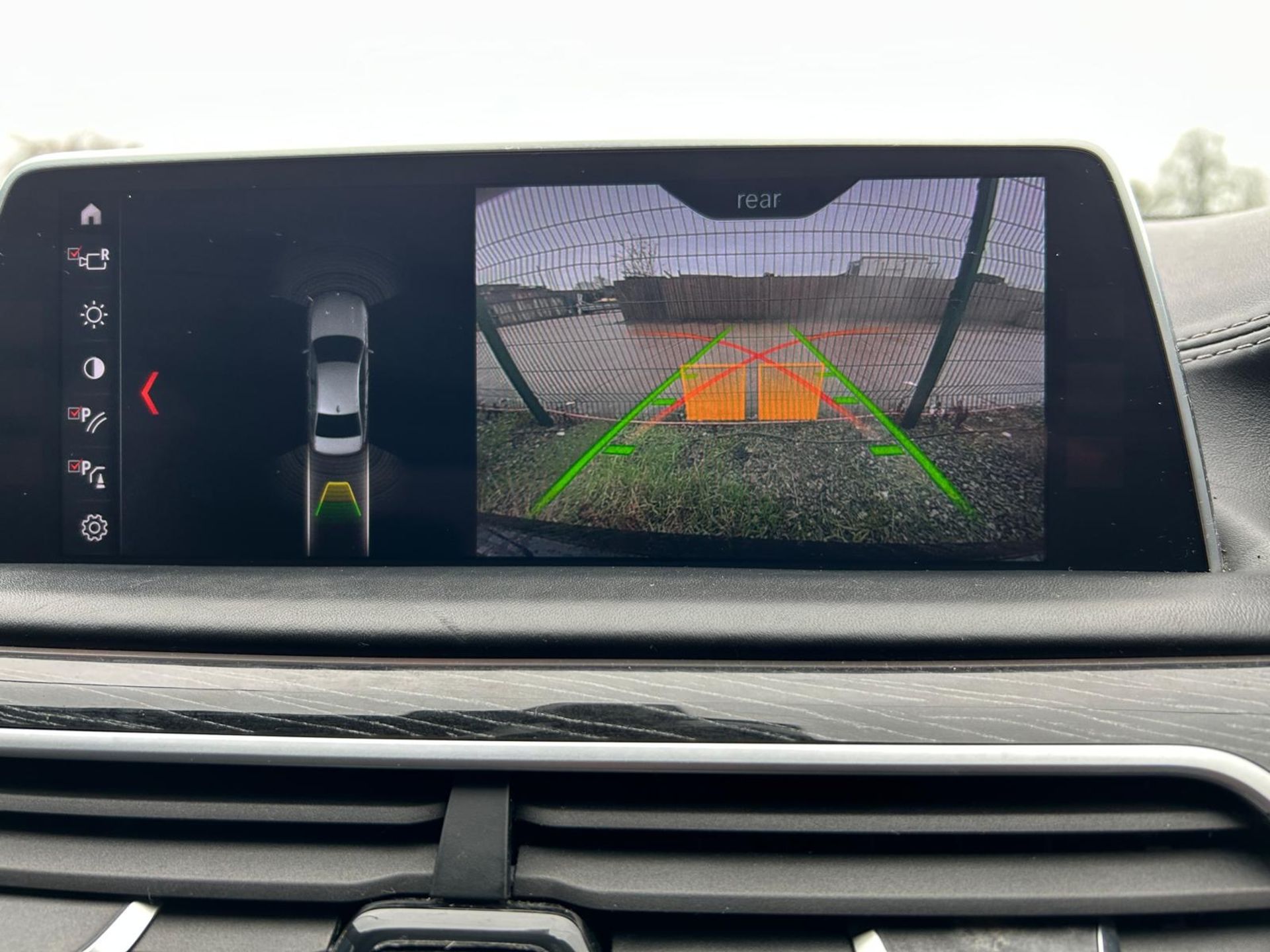 (RESERVE MET)BMW 730D M SPORT AUTO "SALOON" 2018 MODEL - LEATHER - SAT NAV- AIR CON - ONLY 65K MILES - Image 18 of 27