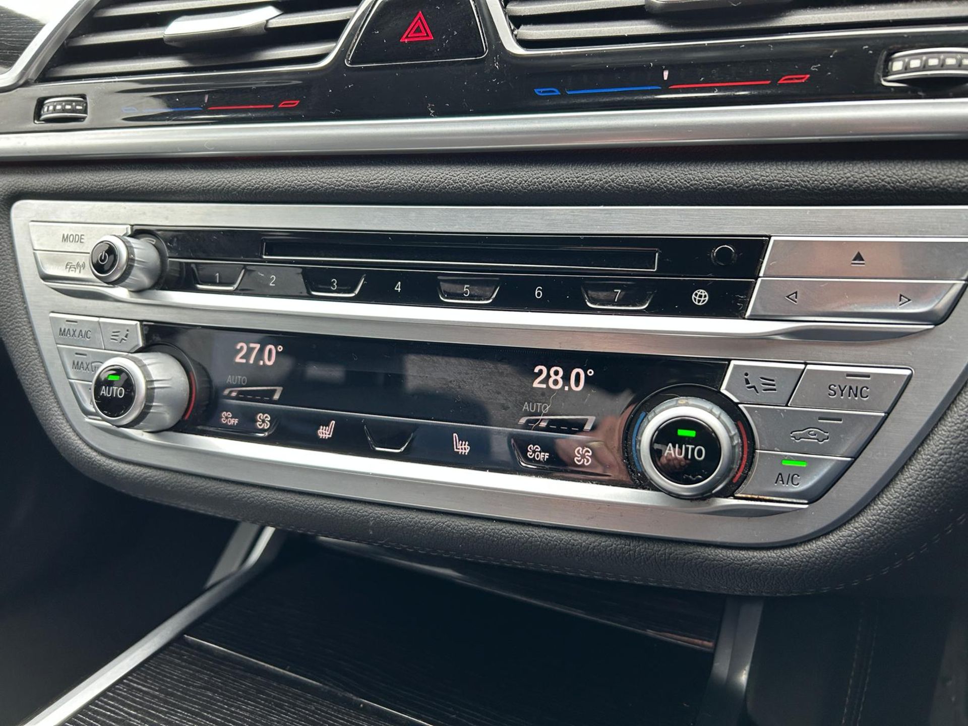 (RESERVE MET)BMW 730D M SPORT AUTO "SALOON" 2018 MODEL - LEATHER - SAT NAV- AIR CON - ONLY 65K MILES - Image 22 of 27