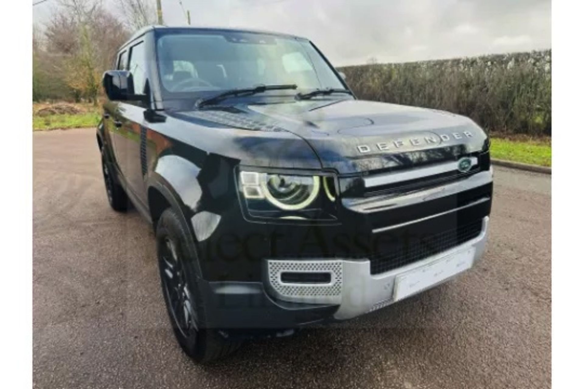 Land Rover Defender 110 3.0d AWD Mhev Automatic - All New 2025 Reg -1 Owner -Only 5k Miles -Pan Roof - Image 2 of 39