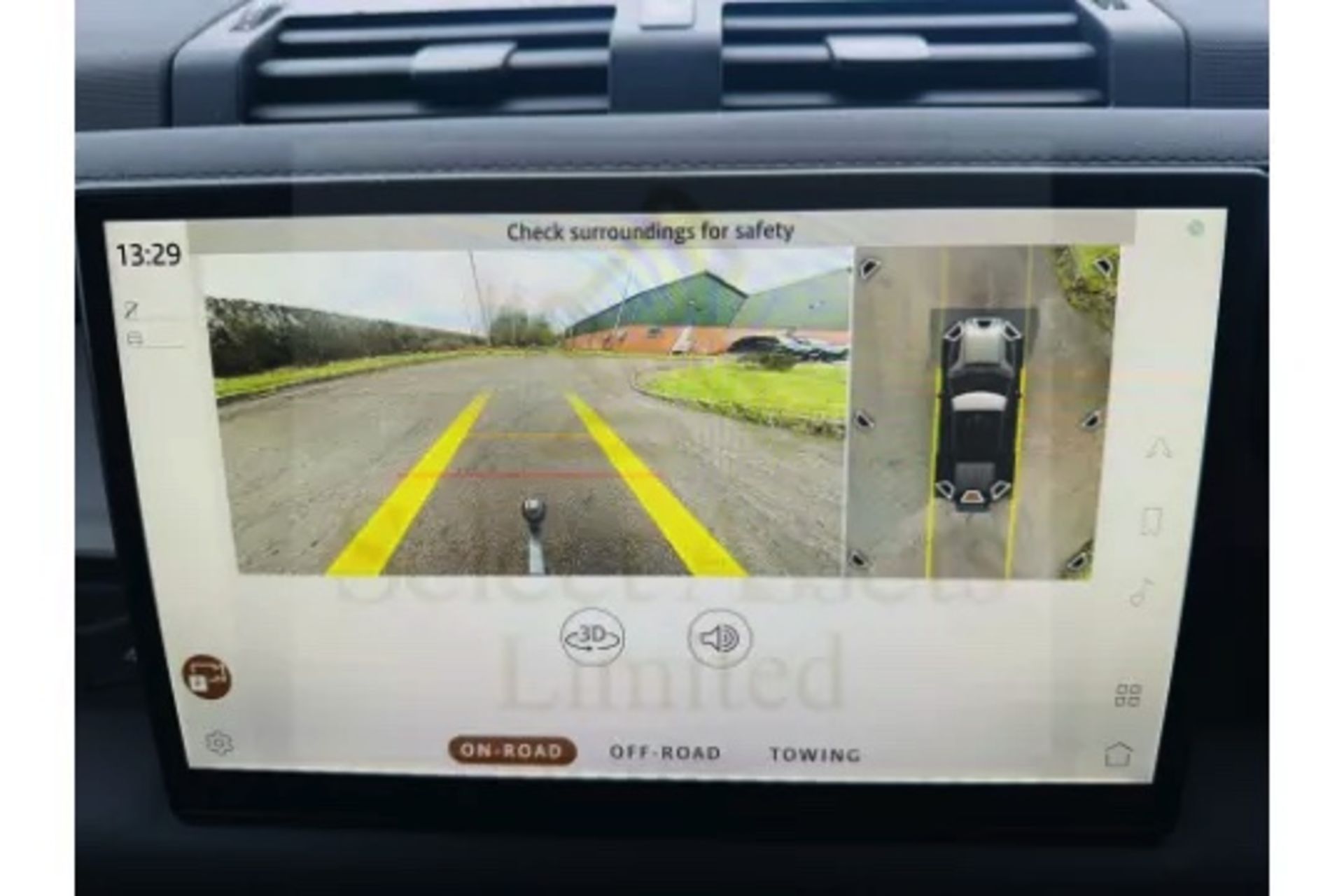 Land Rover Defender 110 3.0d AWD Mhev Automatic - All New 2025 Reg -1 Owner -Only 5k Miles -Pan Roof - Image 30 of 39