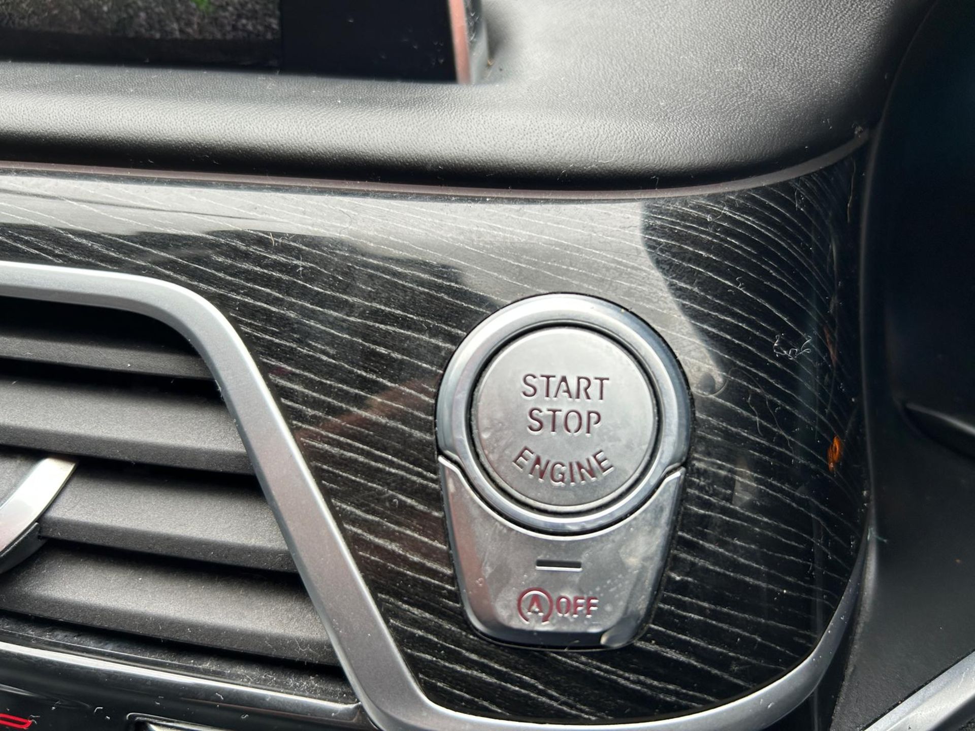 (RESERVE MET)BMW 730D M SPORT AUTO "SALOON" 2018 MODEL - LEATHER - SAT NAV- AIR CON - ONLY 65K MILES - Image 19 of 27