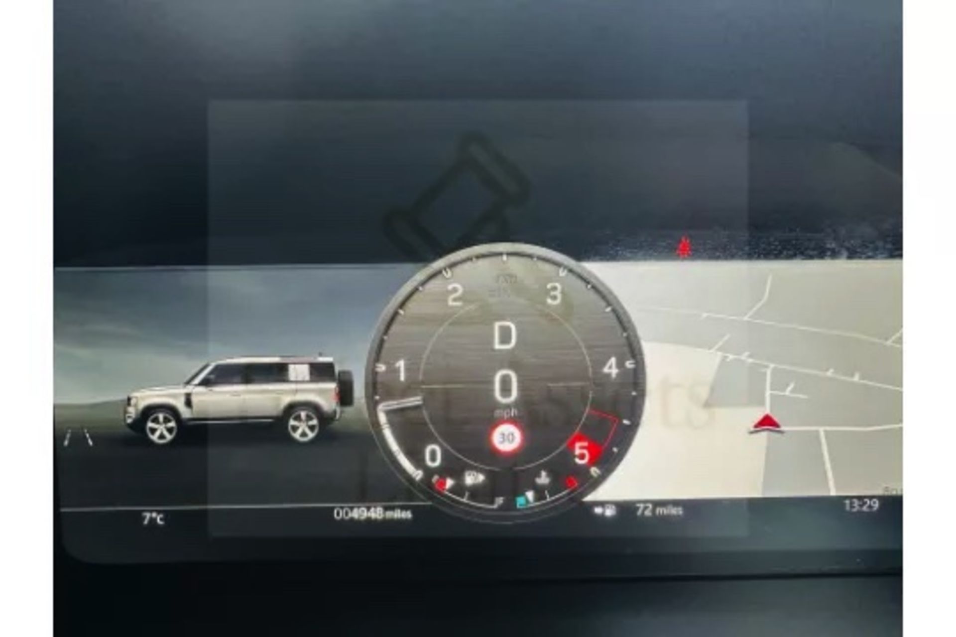 Land Rover Defender 110 3.0d AWD Mhev Automatic - All New 2025 Reg -1 Owner -Only 5k Miles -Pan Roof - Image 23 of 39