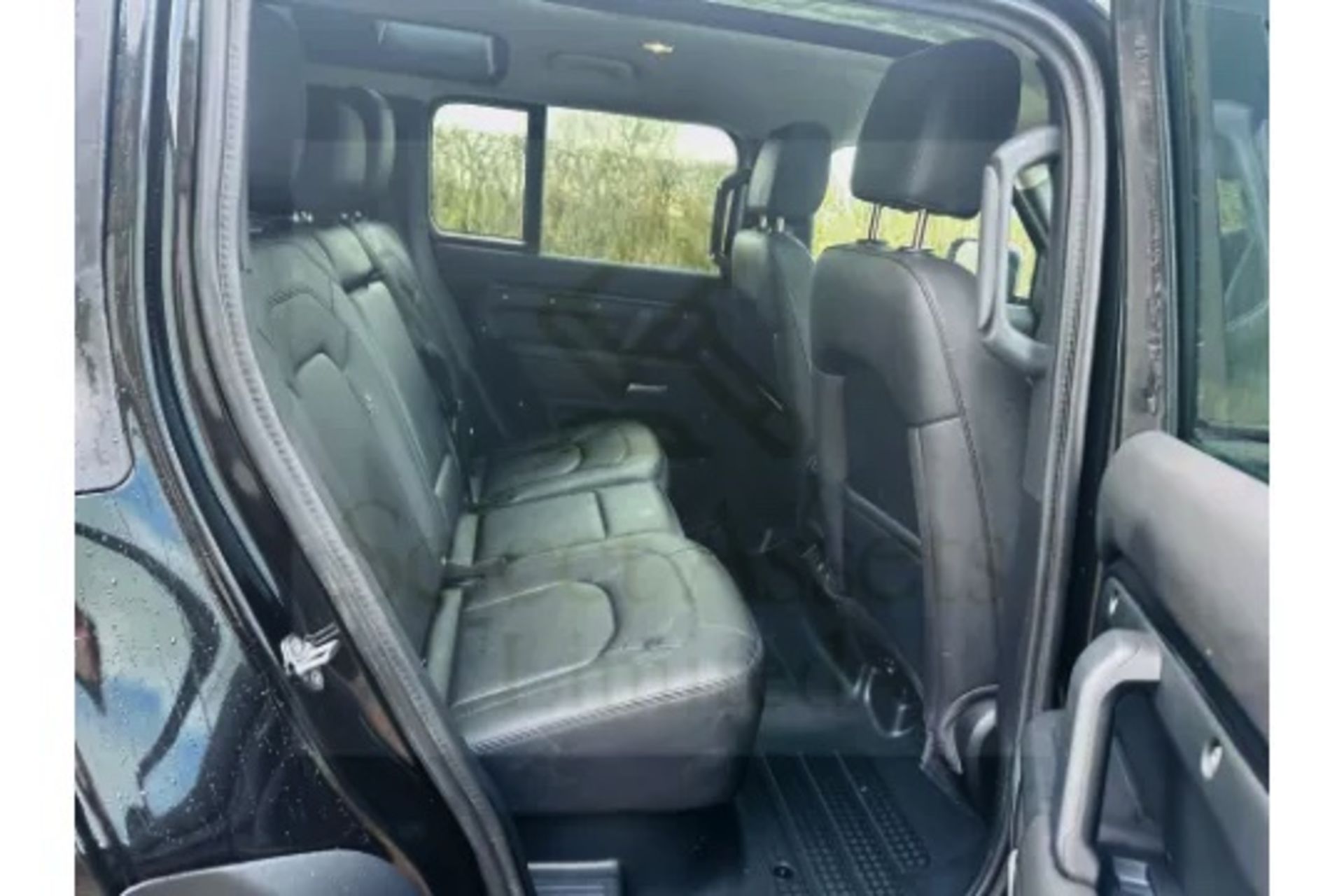 Land Rover Defender 110 3.0d AWD Mhev Automatic - All New 2025 Reg -1 Owner -Only 5k Miles -Pan Roof - Image 26 of 39