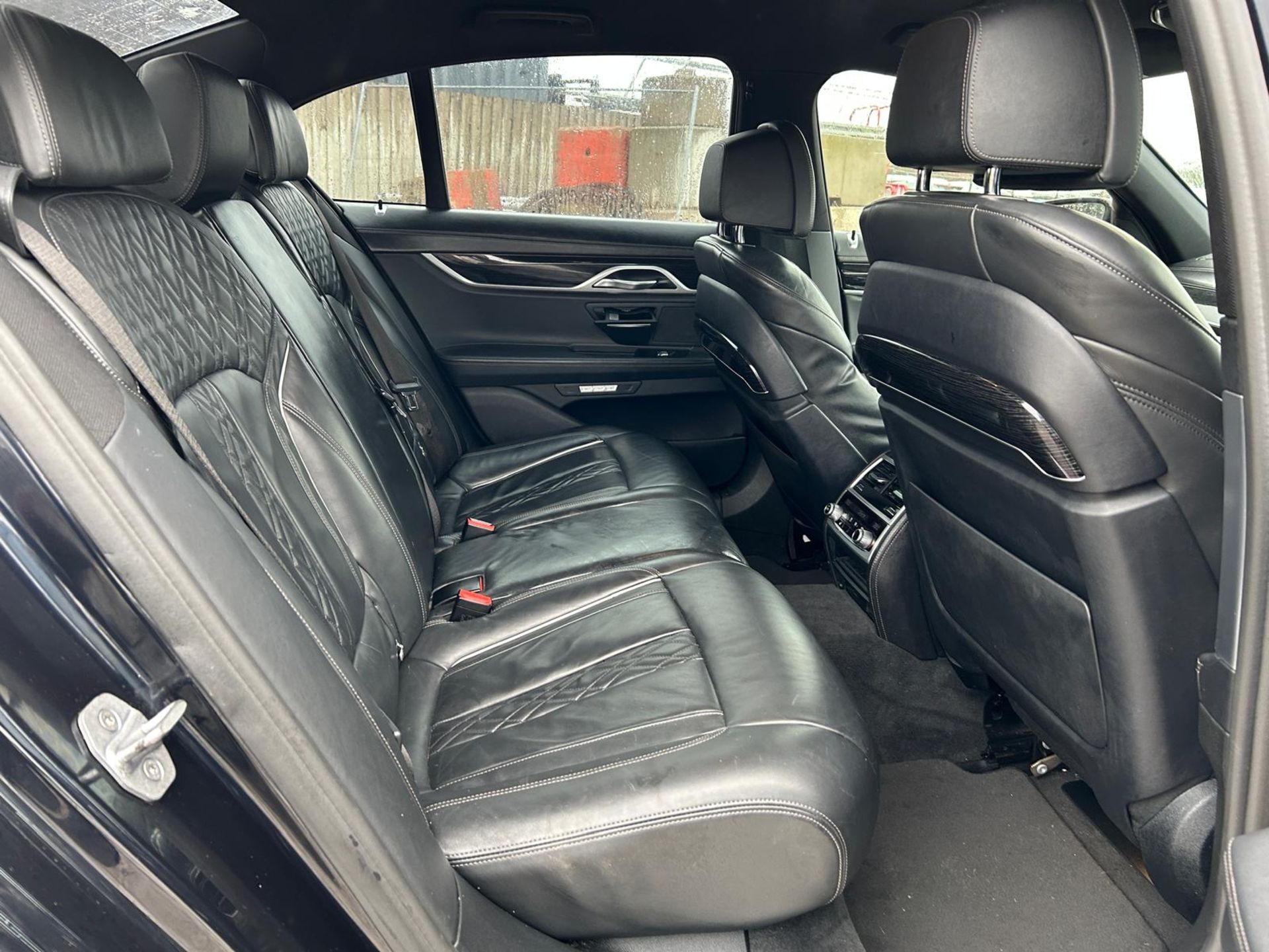 (RESERVE MET)BMW 730D M SPORT AUTO "SALOON" 2018 MODEL - LEATHER - SAT NAV- AIR CON - ONLY 65K MILES - Image 13 of 27