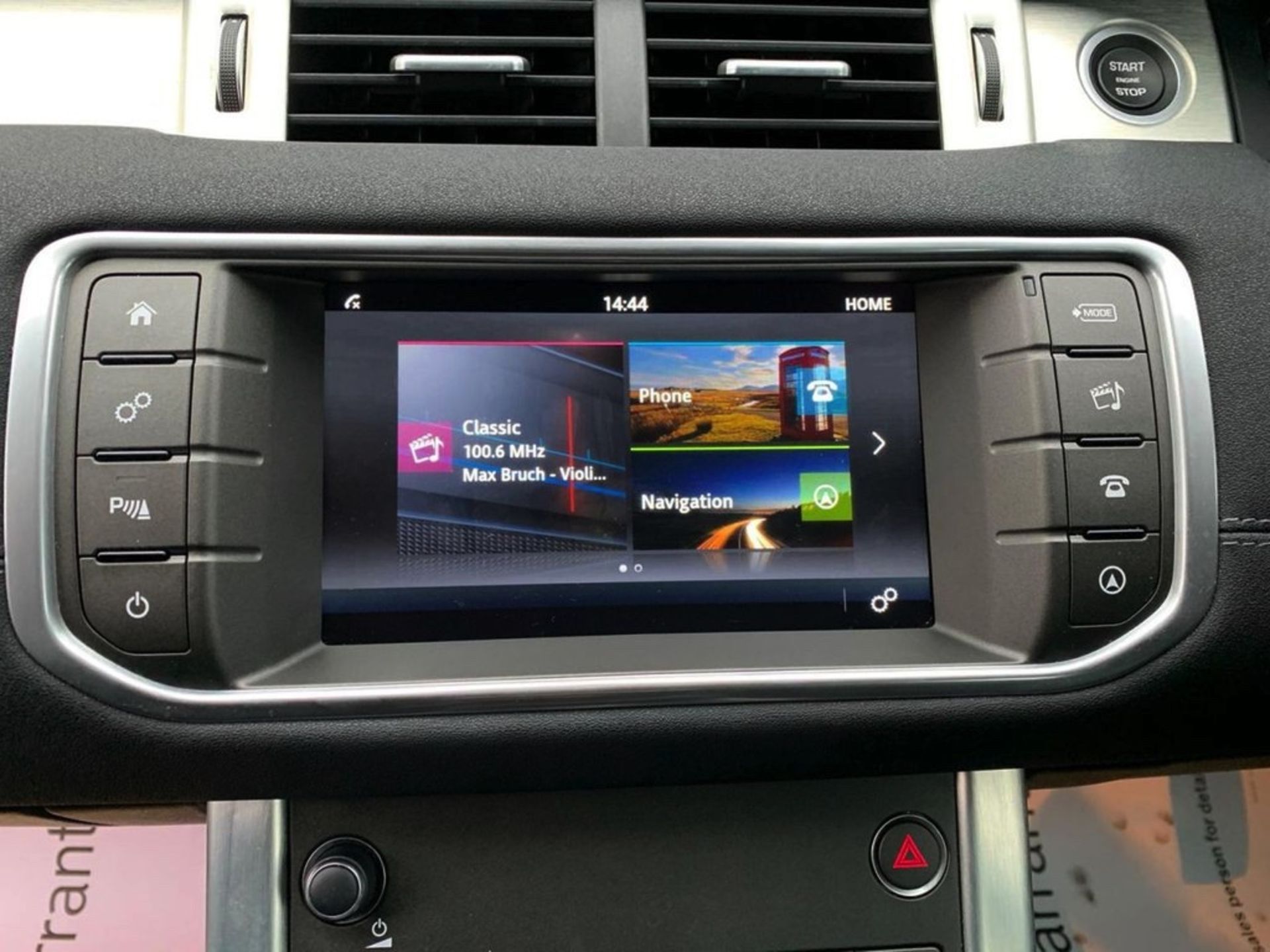 "RESERVE MET" RANGE ROVER EVOQUE 2.0 AUTO S/S -"SE TECH"- LEATHER - SAT NAV - AIR CON - - 2x KEYS!!! - Image 5 of 6