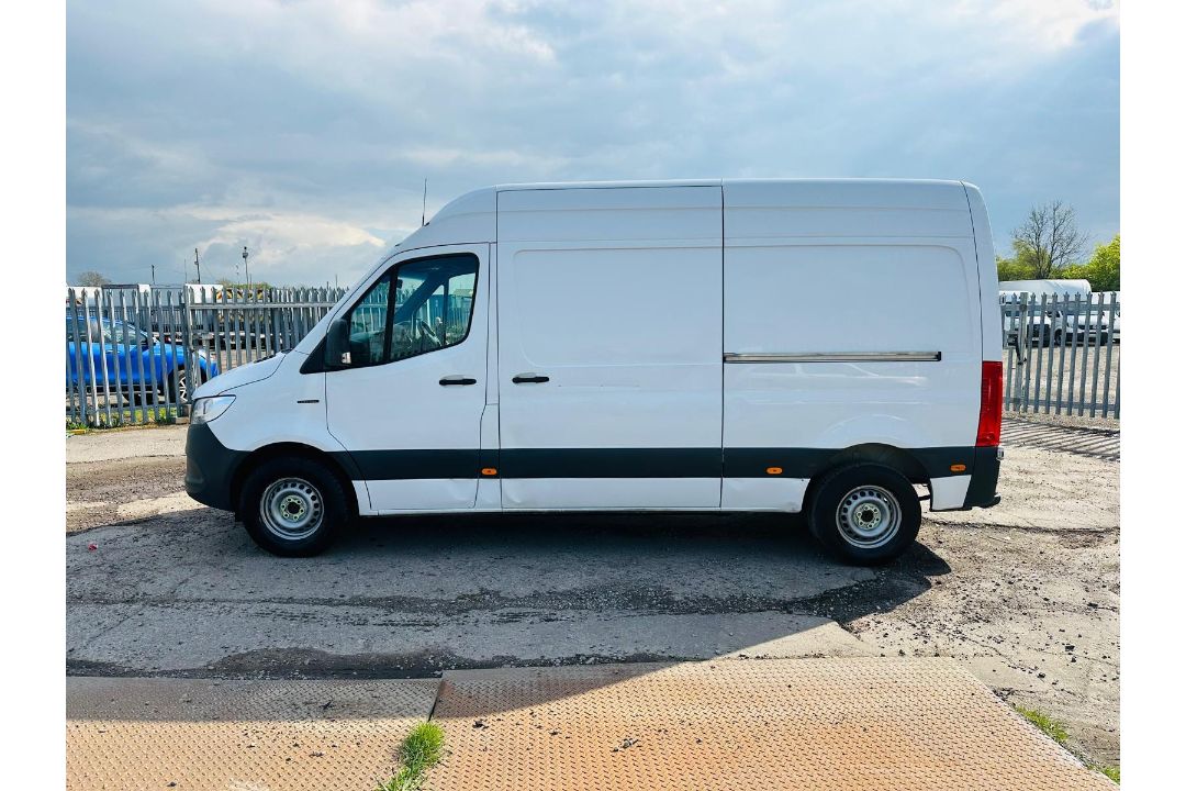 "RESERVE MET" MERCEDES SPRINTER PROGRESSIVE E - MWB - AUTOMATIC - 2022 Model - Air Con - 33k Miles!! - Image 2 of 9