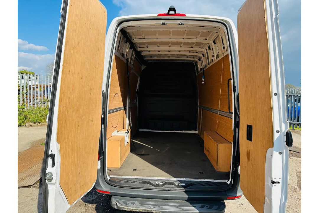 "RESERVE MET" MERCEDES SPRINTER PROGRESSIVE E - MWB - AUTOMATIC - 2022 Model - Air Con - 33k Miles!! - Image 8 of 9