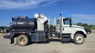 2004 International 4400 SBA 4x2 Acid Truck