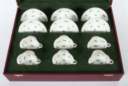 6 Mokkatassen mit Unteren im Koffer