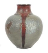 Dünnwandige Keramikvase mit fleckiger