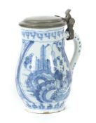 Fayence-Birnkrug Hanau/Deutschland,