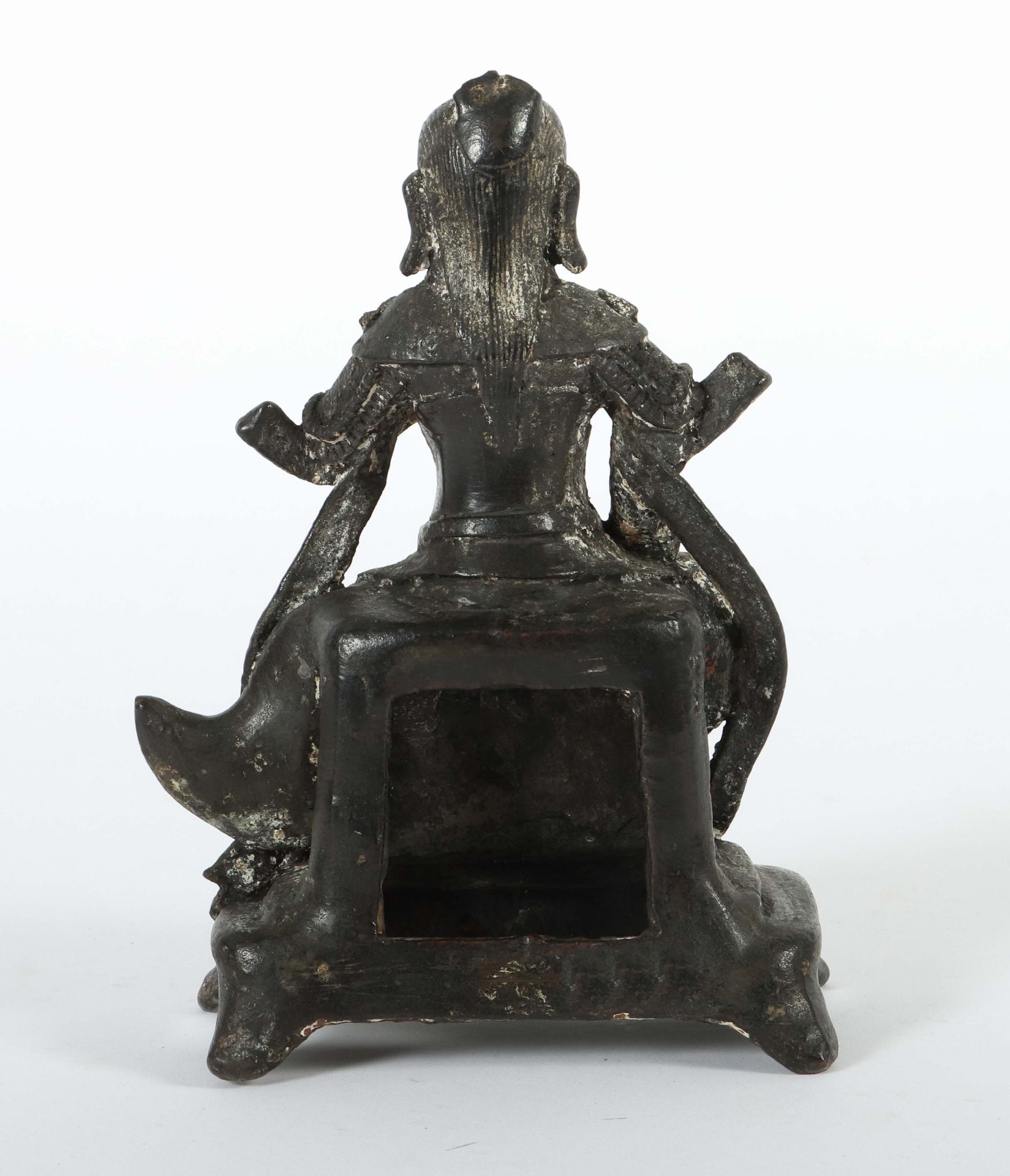 Guanyin China, 16./17. Jh., Bronze, - Bild 2 aus 2