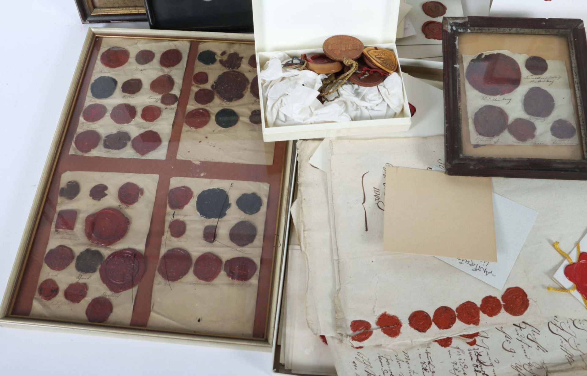 Umfangreiche Siegel-Sammlung ab 17. - Bild 2 aus 5