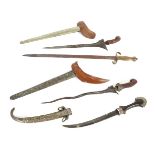 Drei Dolche und ein Seitengewehr 20.