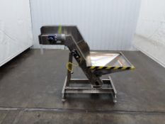 Blue Belt Incline Cleated Elevator Conveyor with Hopper