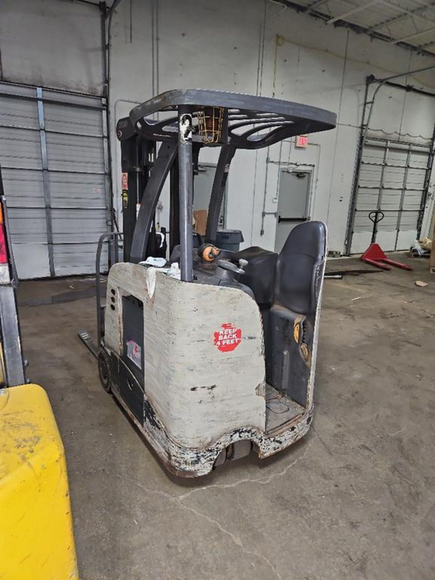 Used Crown RC5535-30 Forklift with: Load capacity: 3,000 poundsFork ...