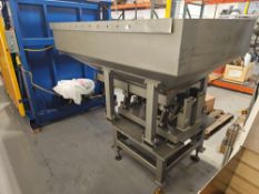 Fortville Feeder Stainless Steel Vibratory Hopper loader