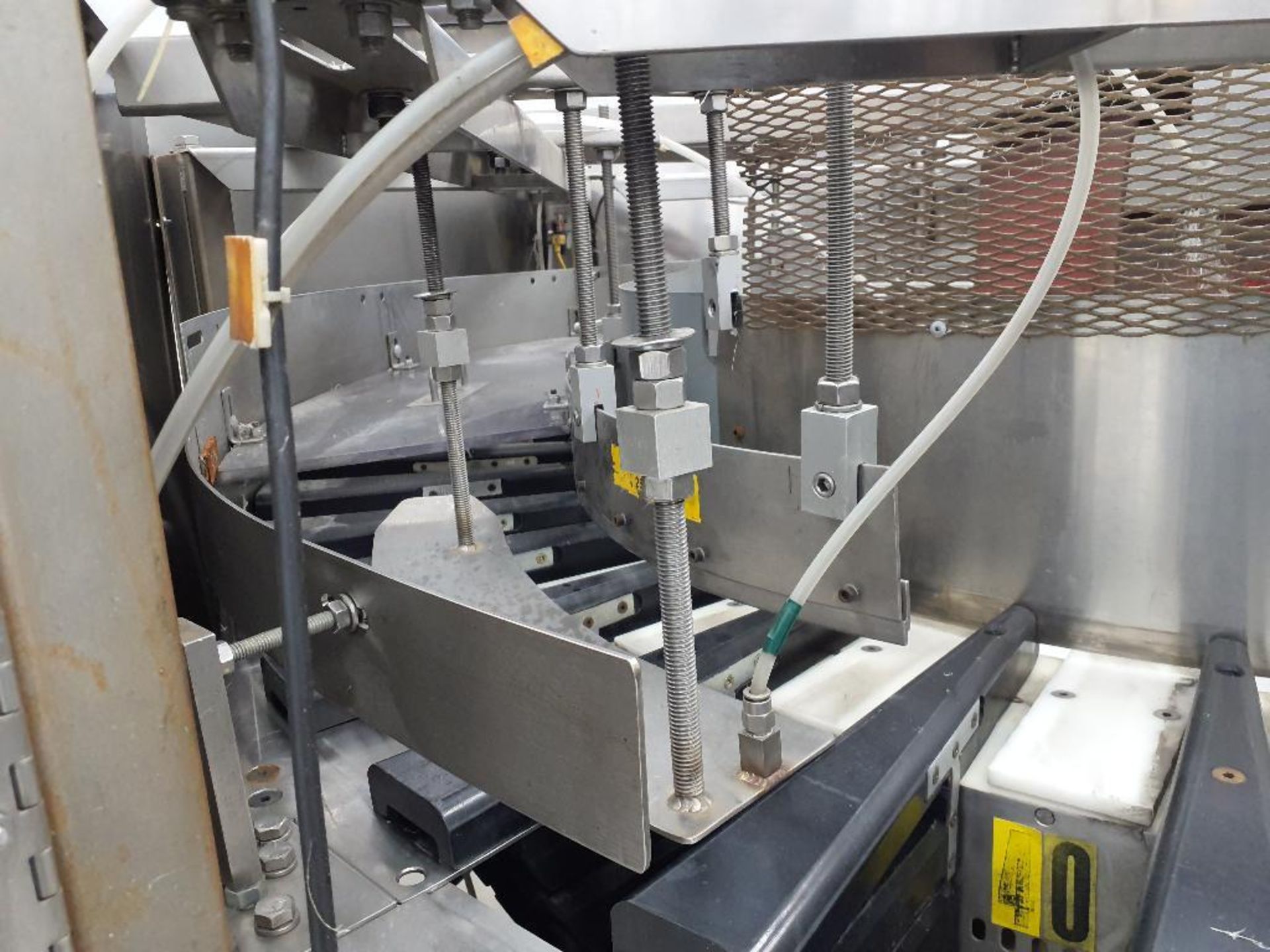 Hoppmann Corporation 52" Diameter Centrifugal Bottle Unscrambler Mounted On A Frame - Image 9 of 19