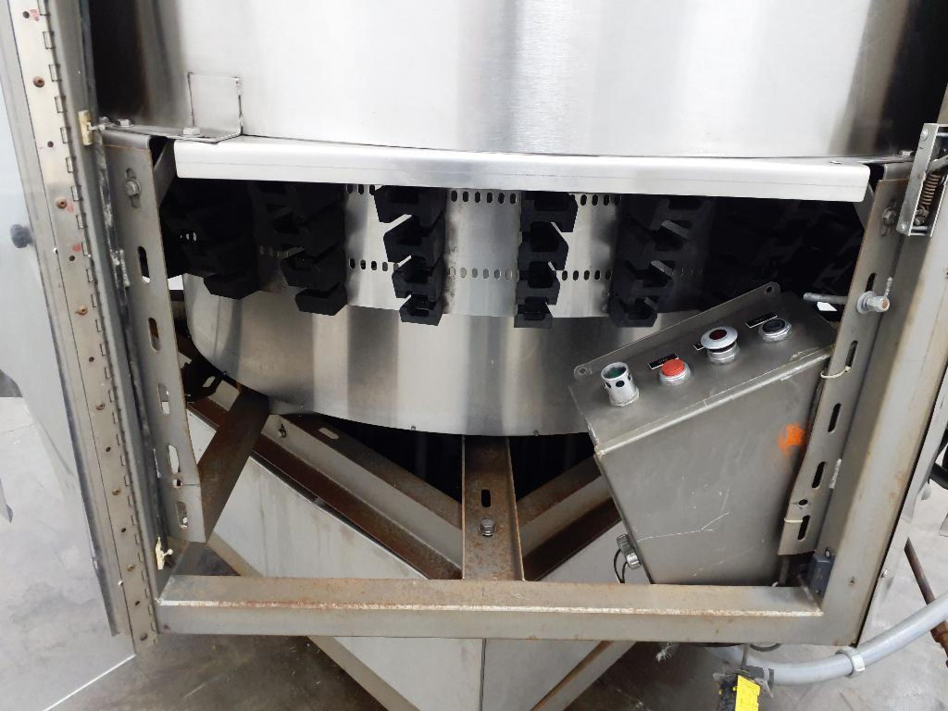 Hoppmann Corporation 52" Diameter Centrifugal Bottle Unscrambler Mounted On A Frame - Image 14 of 19