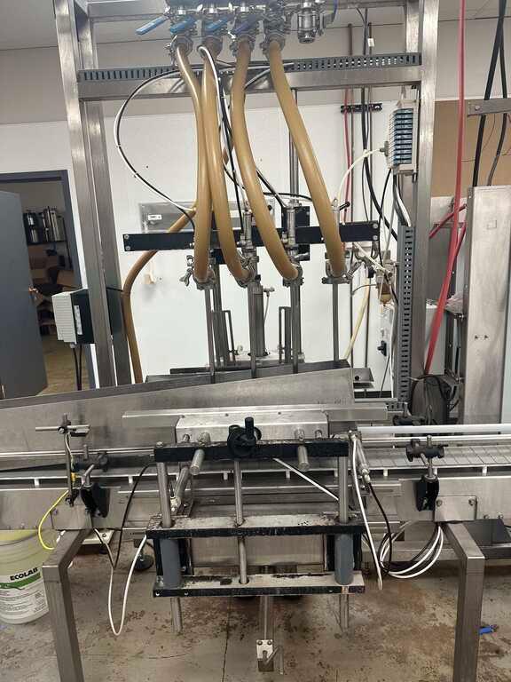 E-Pak 4 Head Automatic Gravity Filler Accumulation Tables