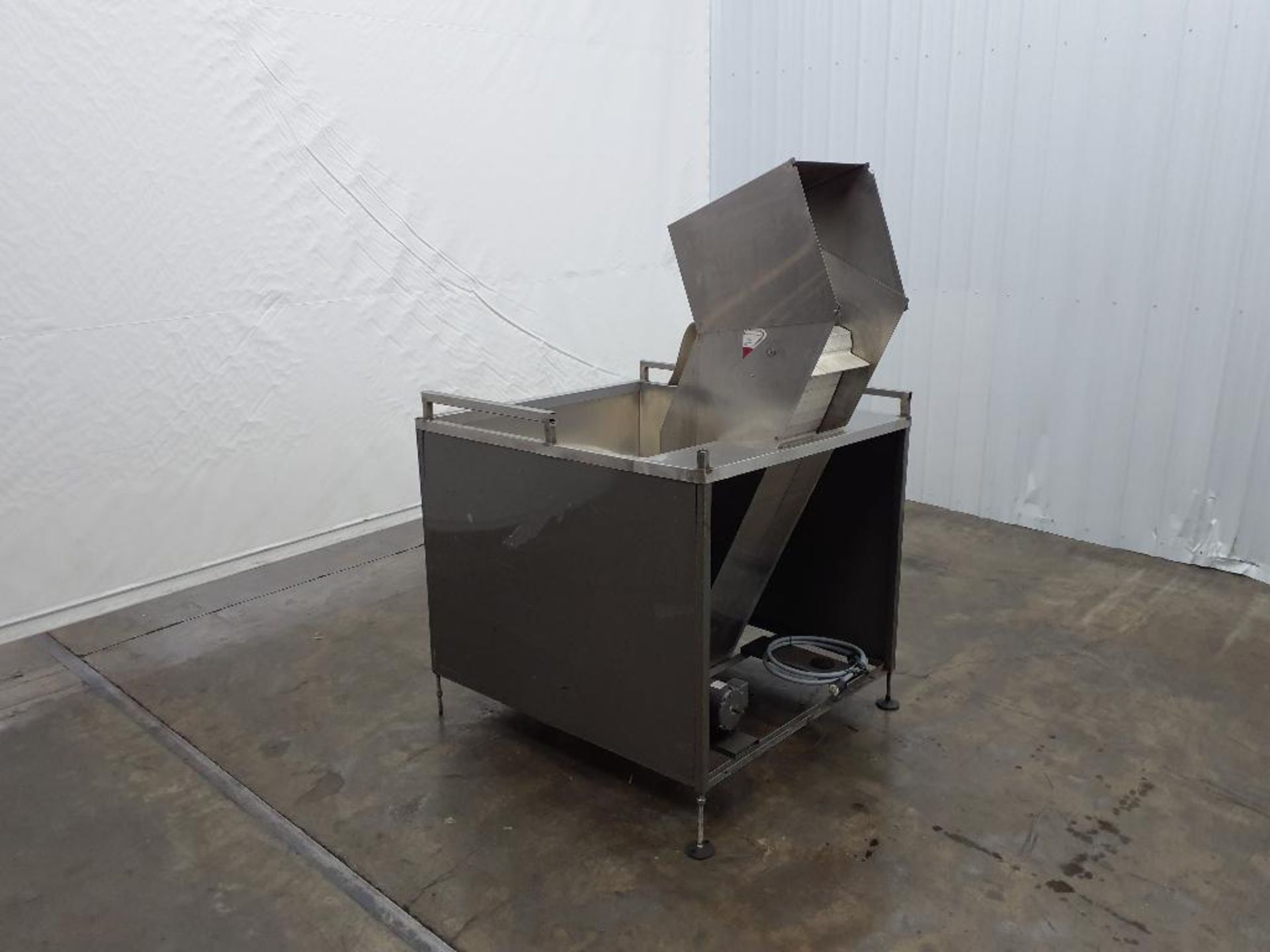 Palace SFMPB-50 Bottle Unscrambler with Hopper - Image 4 of 40
