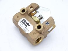 New in Box PARKER 34170099 VALVE