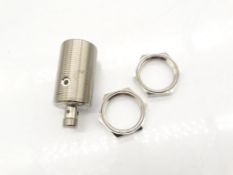 New in Box ALLEN BRADLEY 872C-M15NP30-D4 SENSOR