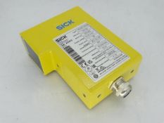 New in Box SICK WEU26/3-103A00 SENSOR