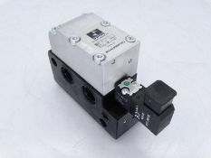 New in Box ROSS CONTROLS CX34NB47511W MANIFOLD