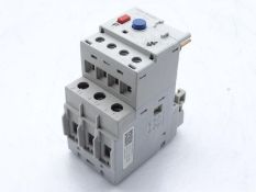 New in Box ALLEN BRADLEY 193-EEDB RELAY