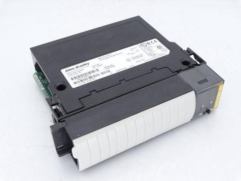 ALLEN BRADLEY 1756-OF8 PLC MODULE