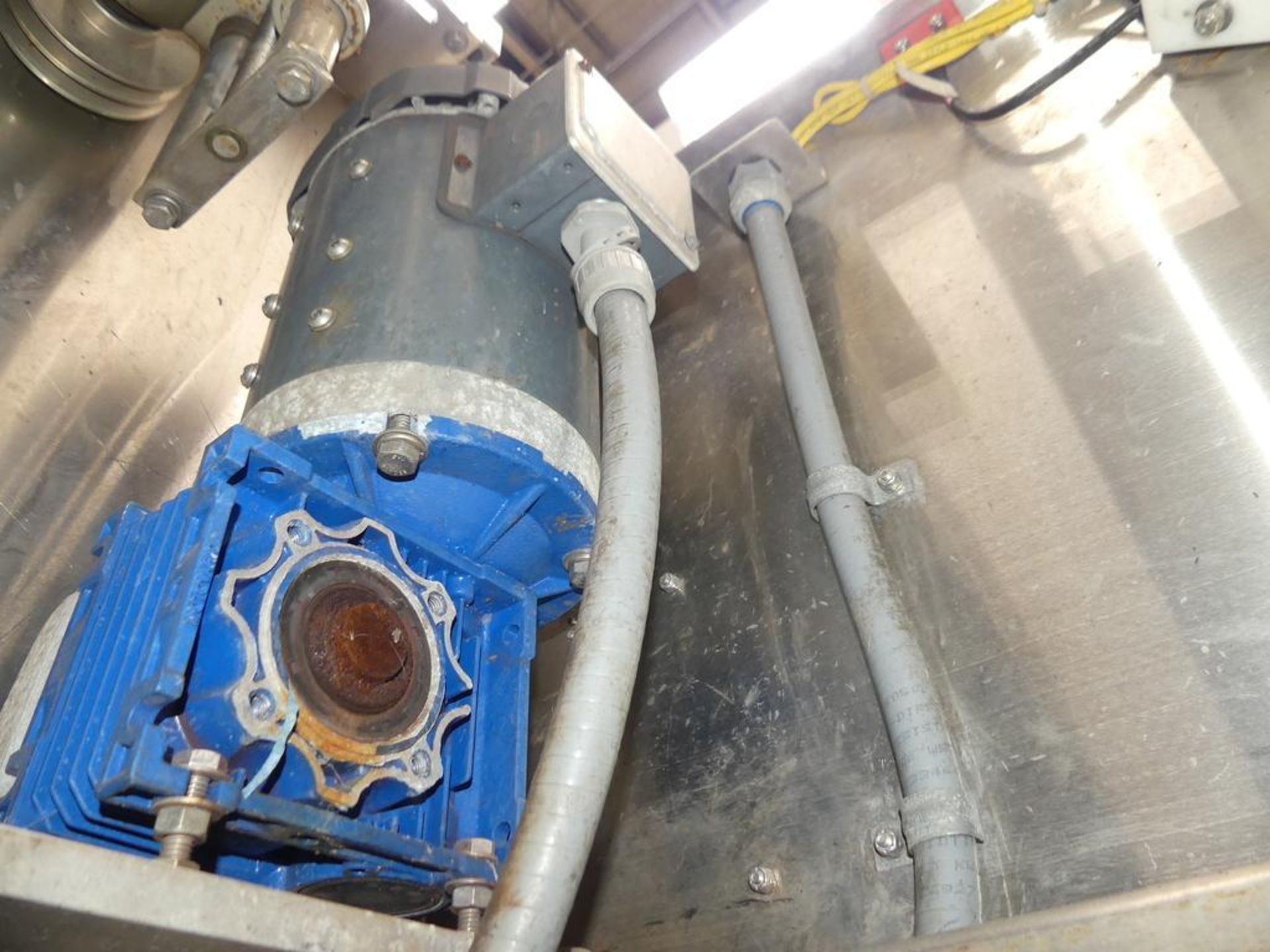 Pace M500 Stainless Steel Automatic Bulk Bottle Unscrambler with Infeed Hopper - Image 10 of 35