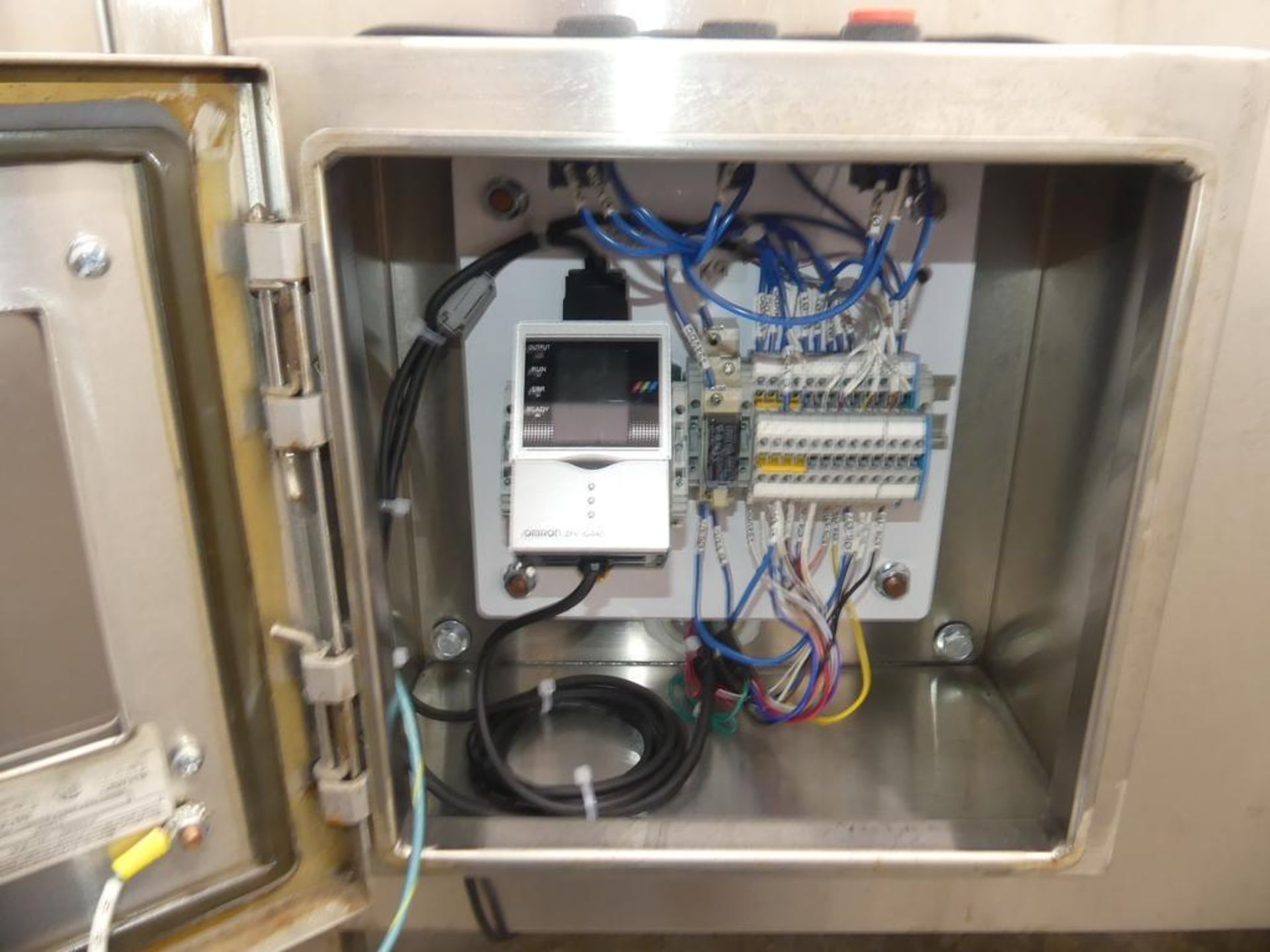 Pace M500 Stainless Steel Automatic Bulk Bottle Unscrambler with Infeed Hopper - Image 19 of 35